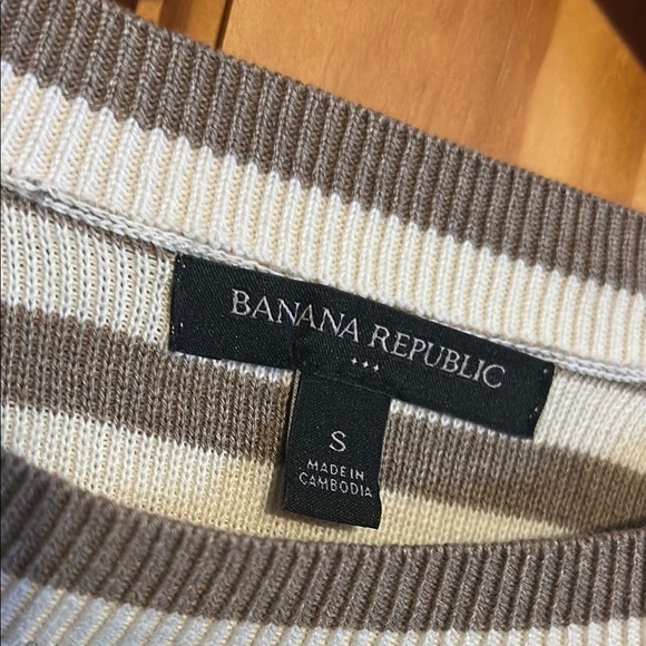 Banana Republic Brown and Cream Striped Long Sleeve Sweater - Picture 2 of 8